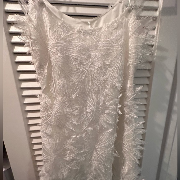 INAMORE White Feather dress - Picture 7 of 11